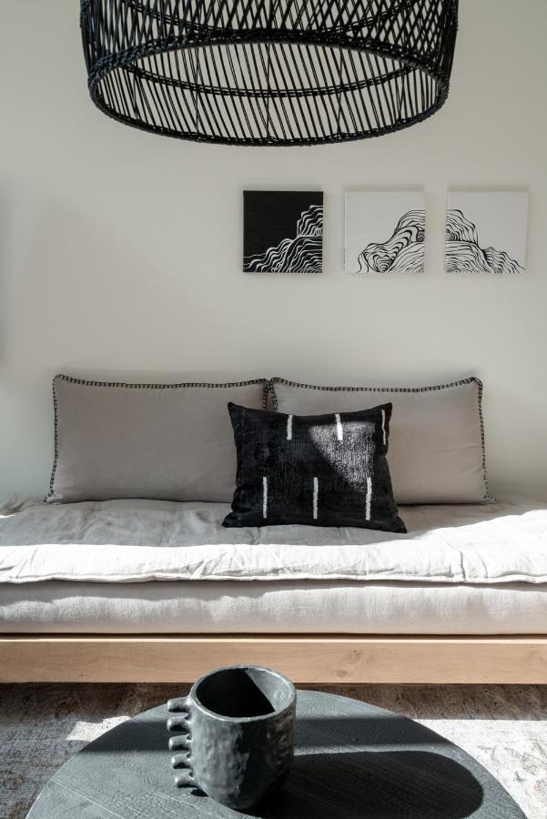 Athens Woo Suites Екстериор снимка