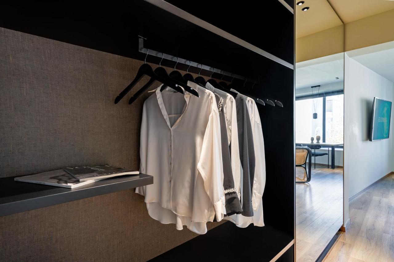 Athens Woo Suites Екстериор снимка