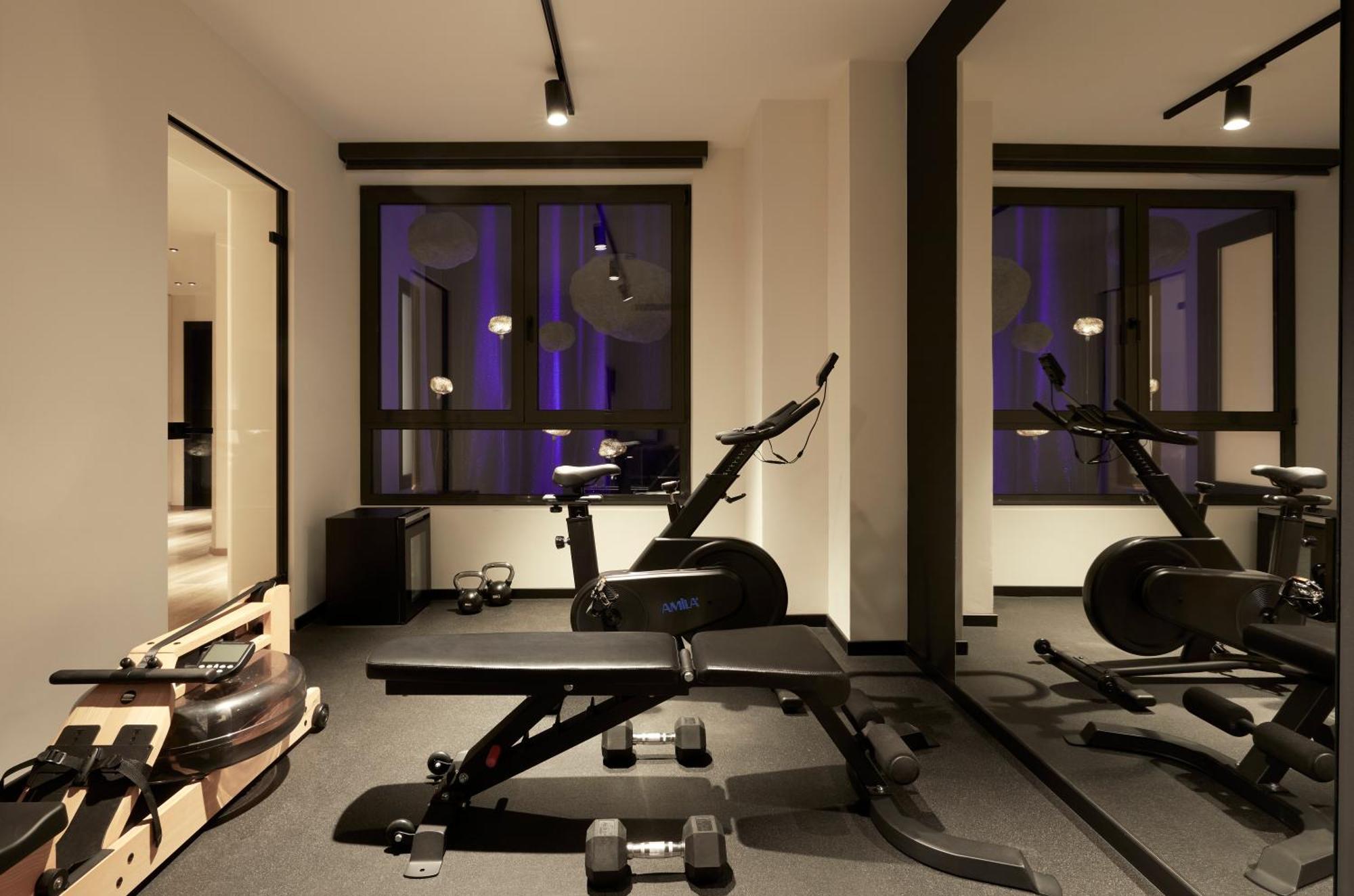Athens Woo Suites Екстериор снимка