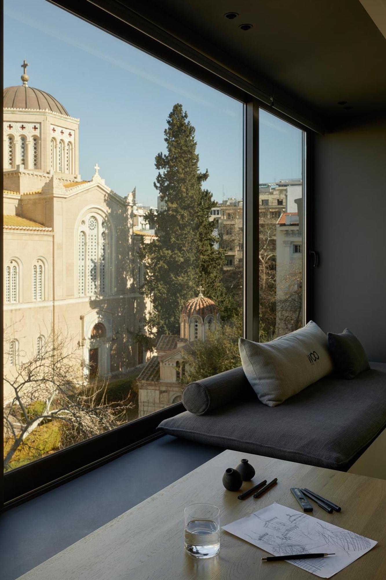 Athens Woo Suites Екстериор снимка