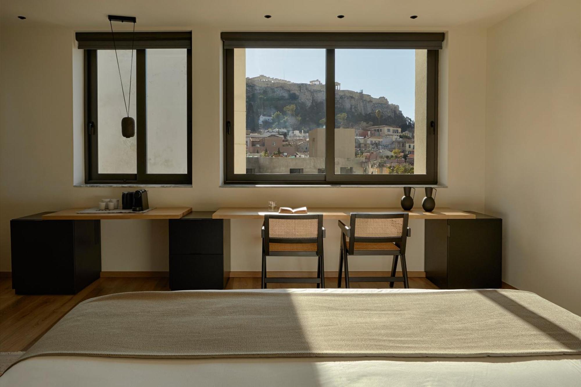 Athens Woo Suites Екстериор снимка
