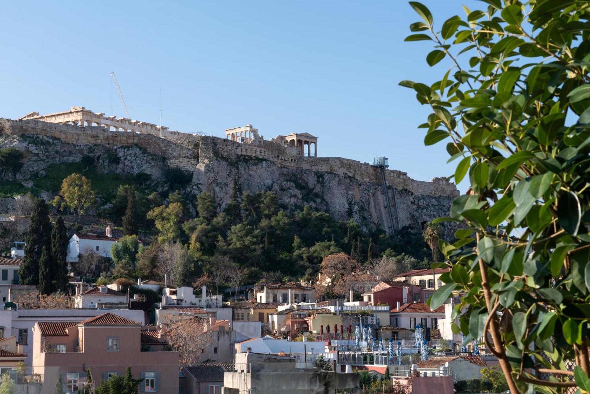 Athens Woo Suites Екстериор снимка